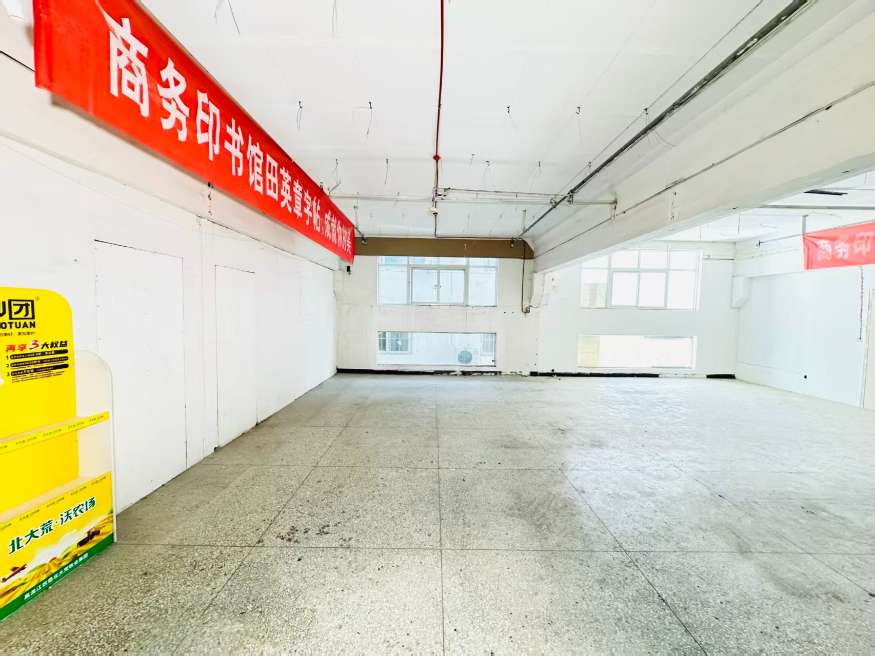 南山大道辅路人工智能（AI）应用企业 ✅ AI大模型应用及智能办公项目 ✅ 软件开发、数字技术企业 ✅ 电商直播、新媒体运营团队 ✅ 智能营销、智慧零售项目